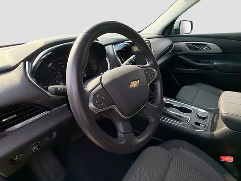 Used 2020 Chevrolet Traverse LT FWD image 11