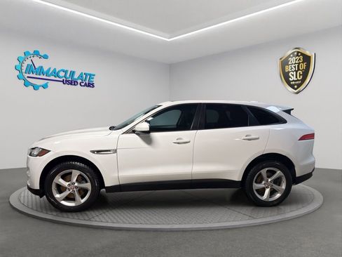 Used 2017 Jaguar F-PACE Premium image 2