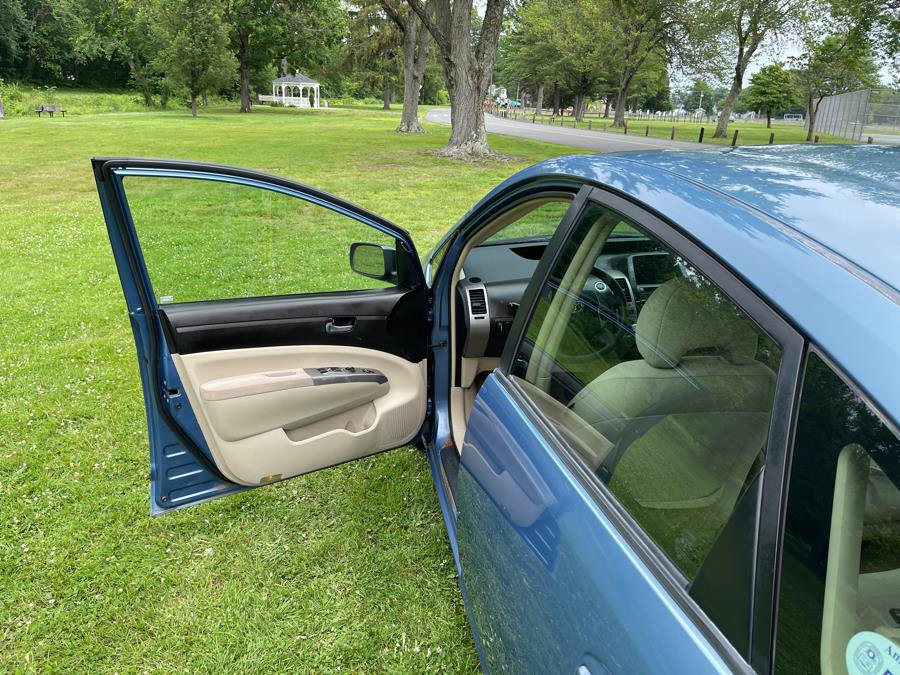 Used 2005 Toyota Prius w/ Pkg 3 FWD image 24