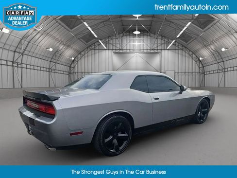 Used 2014 Dodge Challenger R/T Plus image 40