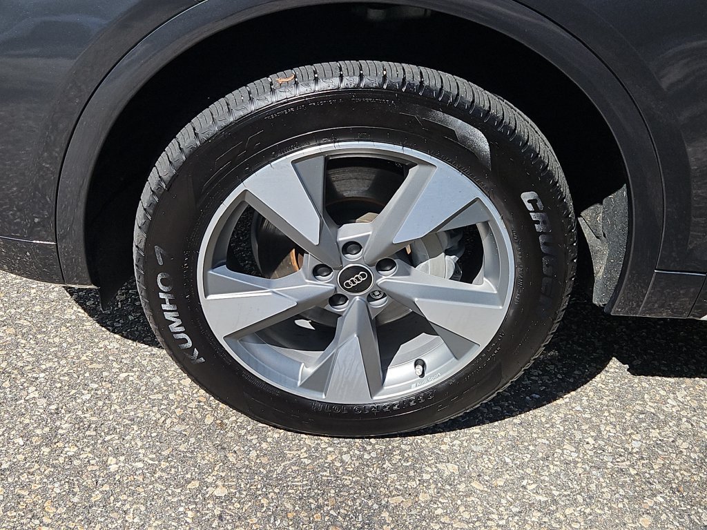 Certified 2024 Audi Q5 Premium AWD/4WD image 7