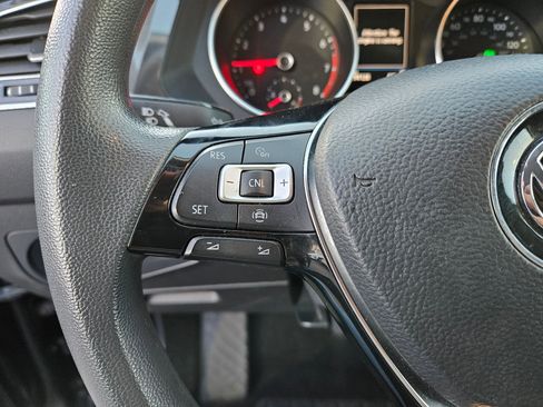 Used 2020 Volkswagen Tiguan S image 19