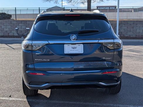 Used 2024 Buick Enclave Avenir image 4