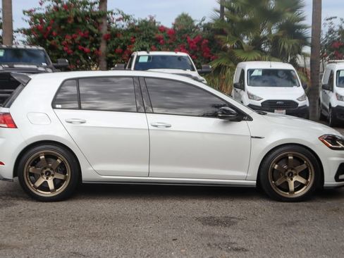 Used 2018 Volkswagen Golf R 4-Door AWD/4WD image 10