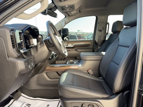 Used 2025 Chevrolet Silverado 2500 LT w/ Trail Boss Package image 17