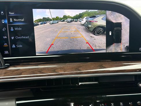 Used 2023 Cadillac Escalade ESV Sport Platinum w/ LPO, ONYX Package AWD/4WD image 33