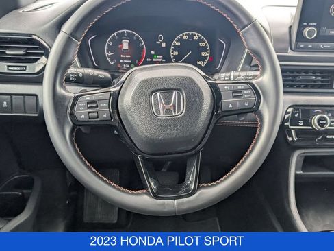 Used 2023 Honda Pilot Sport image 19