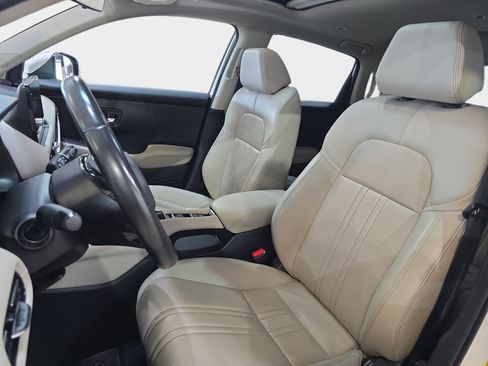 Certified 2024 Honda HR-V EX-L image 12
