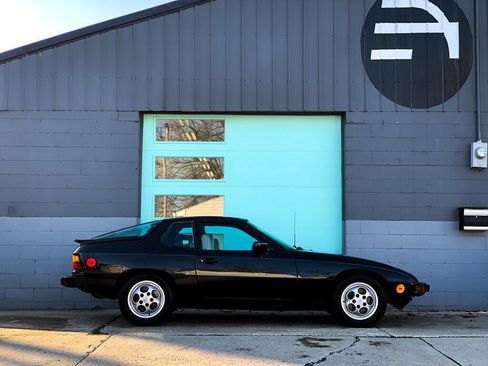 Used 1987 Porsche 924 S image 7