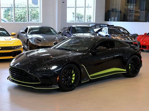 Used 2023 Aston Martin V12 Vantage RWD image 60