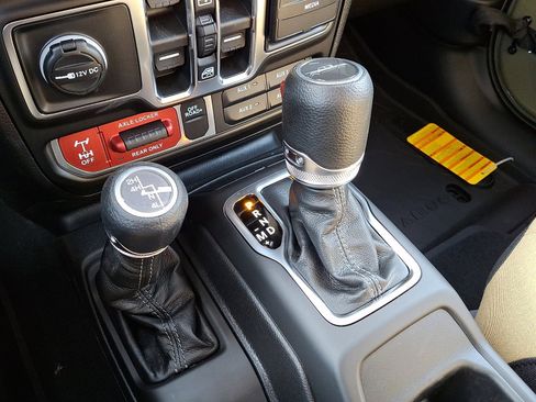 New 2026 Jeep Gladiator Sport image 14