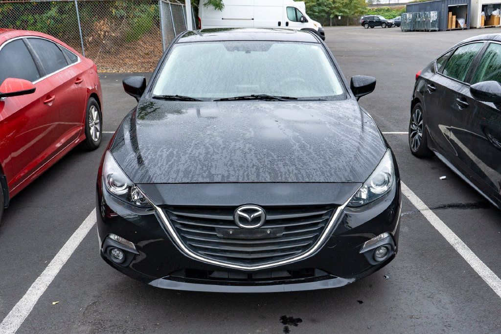 Used 2016 MAZDA MAZDA3 i Touring w/ Popular Equipment Package FWD image 2