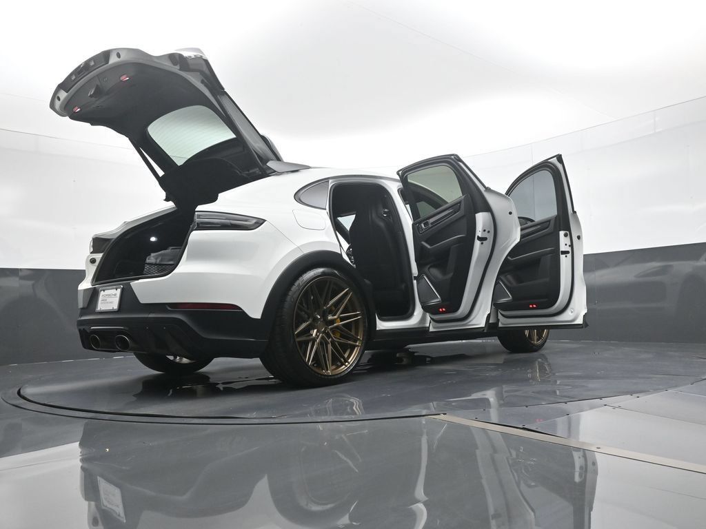 Certified 2023 Porsche Cayenne Turbo GT AWD/4WD image 26