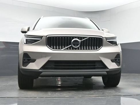 Used 2024 Volvo XC40 B5 Ultimate AWD/4WD image 33