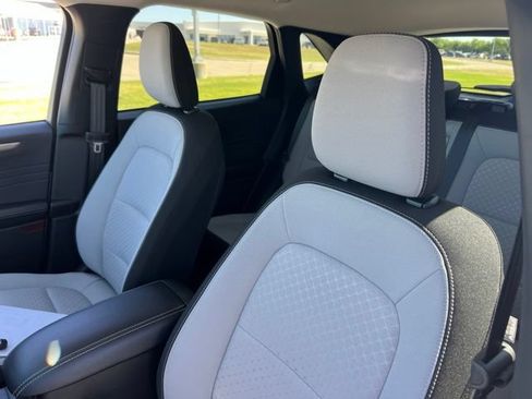 Used 2024 Ford Escape Active AWD/4WD image 7