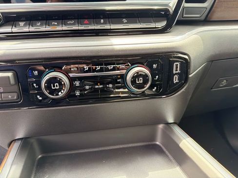 New 2026 Chevrolet Silverado 3500 High Country w/ High Country Premium Package AWD/4WD image 32