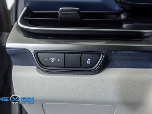 Used 2025 Kia Carnival SX Prestige FWD image 13