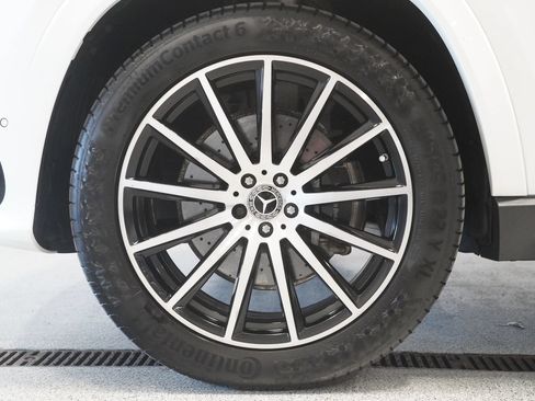 Used 2024 Mercedes-Benz GLS 580 4MATIC image 8
