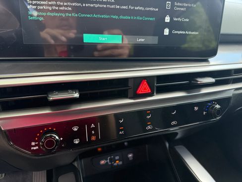New 2026 Kia Sorento LX FWD image 17