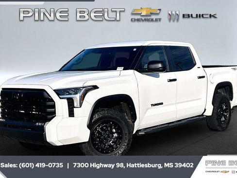 Used 2025 Toyota Tundra SR5 AWD/4WD image 11
