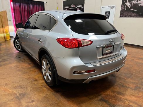 Used 2017 INFINITI QX50 AWD image 2