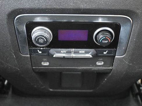 Used 2021 Chevrolet Tahoe Premier w/ Premium Package AWD/4WD image 22