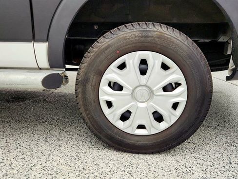 Used 2024 Ford Transit 250 Low Roof w/ Exterior Upgrade Package image 9