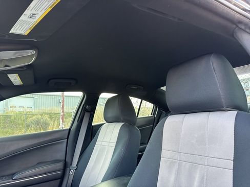 Used 2014 Dodge Charger SE image 10