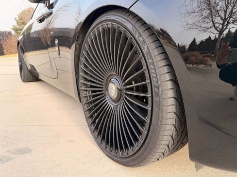 Used 2016 Rolls-Royce Wraith image 11