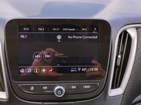 Used 2023 Chevrolet Malibu LT image 30