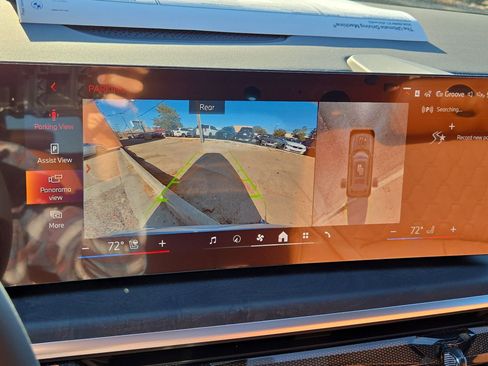 Used 2026 BMW X7 xDrive40i w/ Executive Package image 18