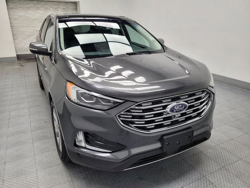 Used 2019 Ford Edge Titanium w/ Equipment Group 301A FWD image 14