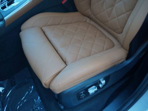 New 2026 BMW X7 xDrive40i w/ Premium Package image 10