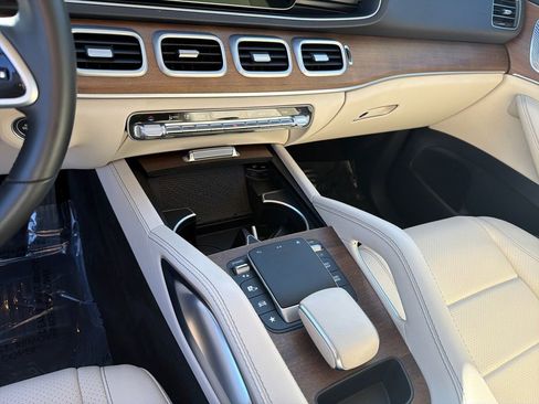 Used 2021 Mercedes-Benz GLE 350 w/ AMG Line Exterior image 30