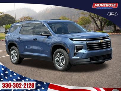 Used 2025 Chevrolet Traverse LT