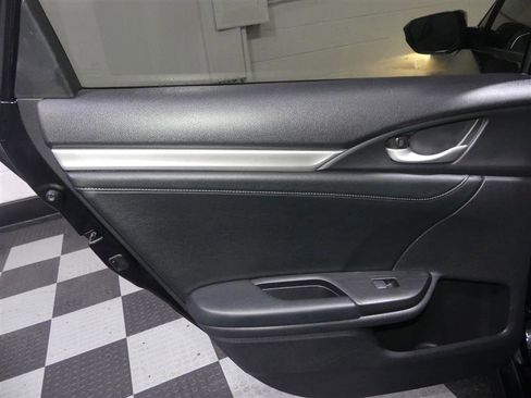Used 2018 Honda Civic EX-L image 24