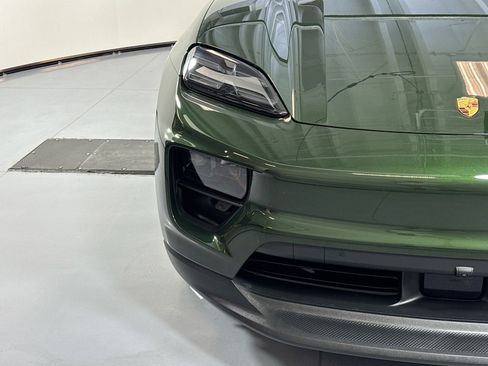 Certified 2024 Porsche Macan 4 Electric AWD/4WD image 27
