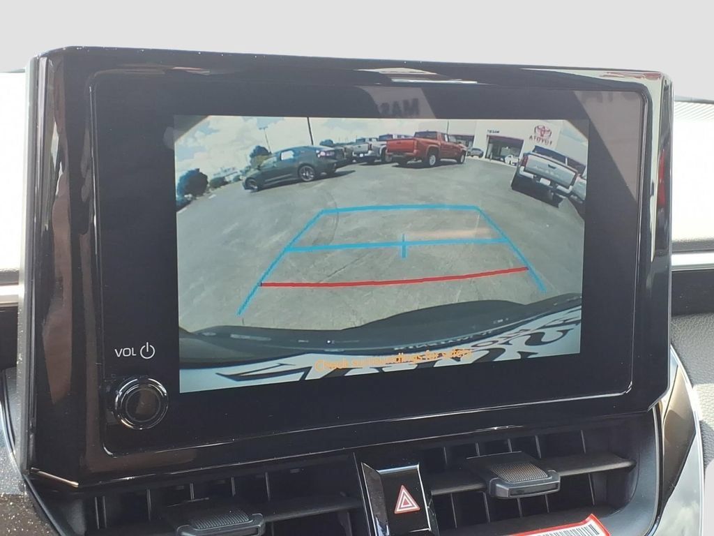 Used 2025 Toyota Corolla LE FWD image 18