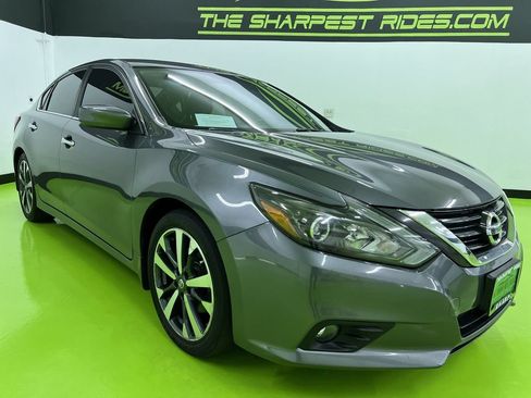Used 2016 Nissan Altima 2.5 SR FWD image 2