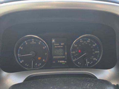 Used 2018 Toyota RAV4 Limited image 9