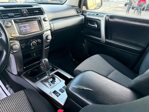 Used 2015 Toyota 4Runner SR5 image 24
