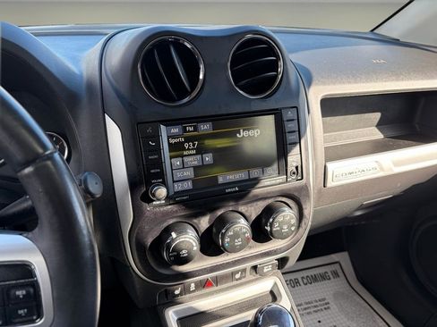 Used 2016 Jeep Compass High Altitude image 22