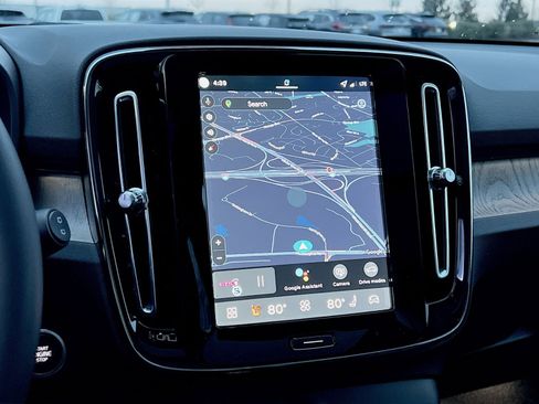 New 2026 Volvo XC40 B5 Plus w/ Protection Package Premier image 20