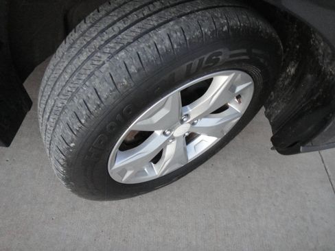 Used 2015 Subaru Forester 2.5i Premium AWD/4WD image 22