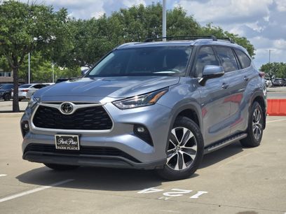 Used 2021 Toyota Highlander XLE