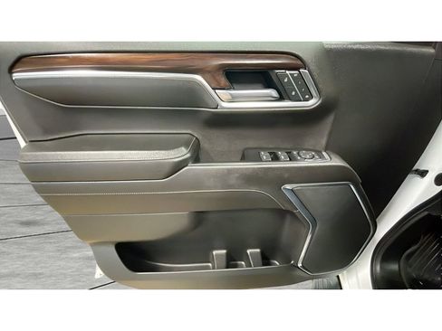 Used 2022 GMC Sierra 1500 SLT AWD/4WD image 10