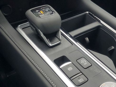 New 2025 Nissan Pathfinder SL image 26