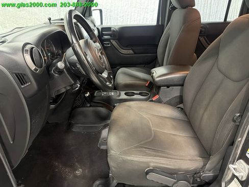 Used 2018 Jeep Wrangler Unlimited Sport S AWD/4WD image 23