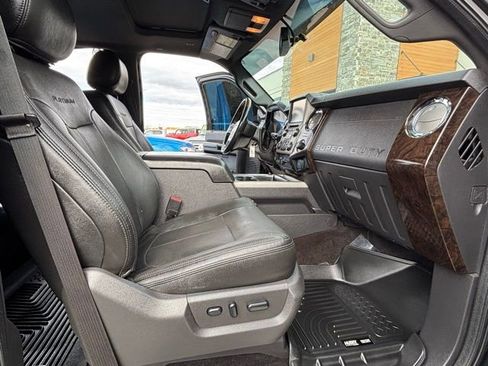 Used 2013 Ford F250 Platinum w/ FX4 Off Road Pkg image 25