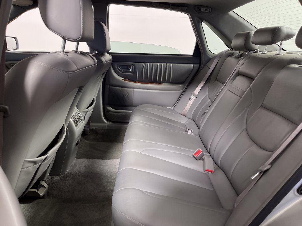 Used 2001 Toyota Avalon XLS w/ Option Pkg 6 FWD image 13